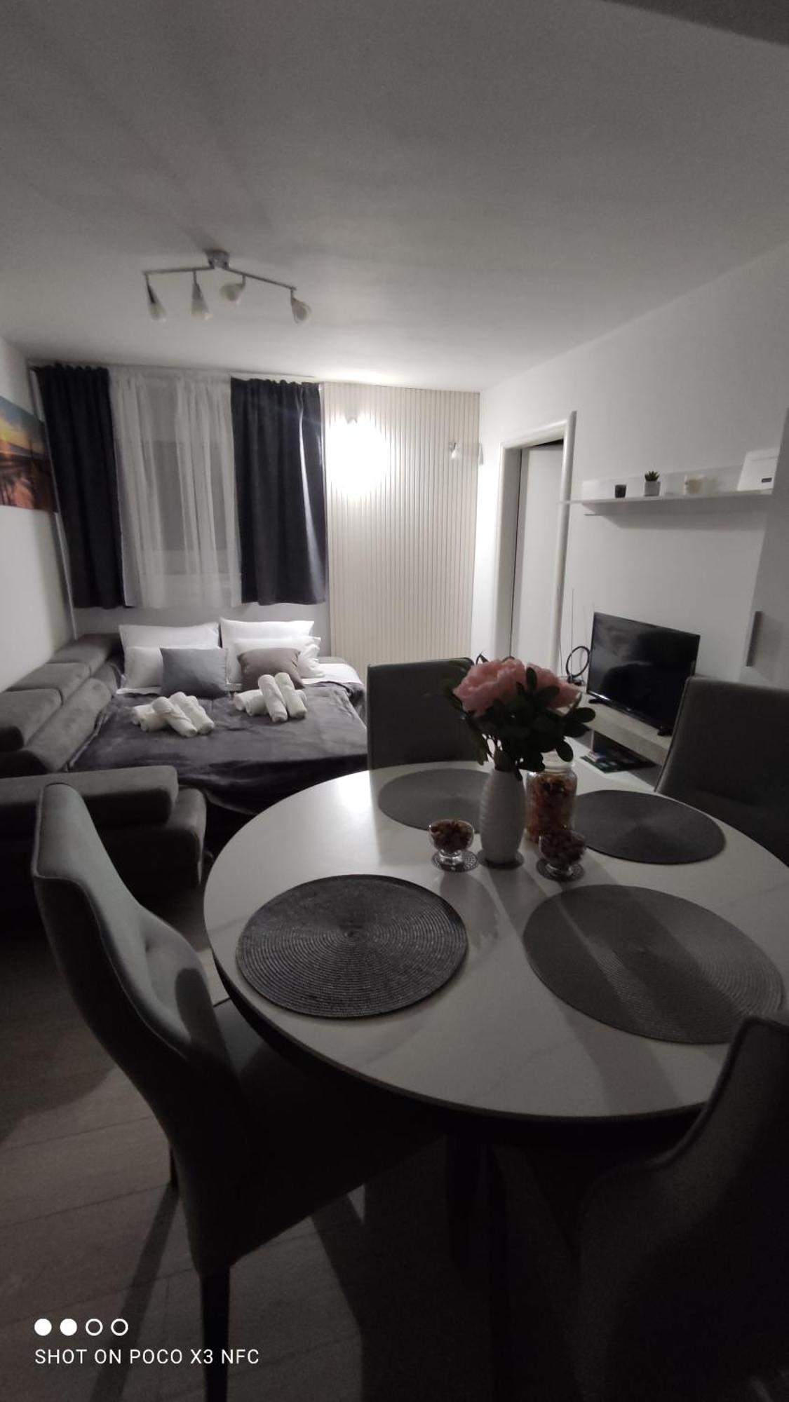 Apartman Marija 斯克拉丁 外观 照片